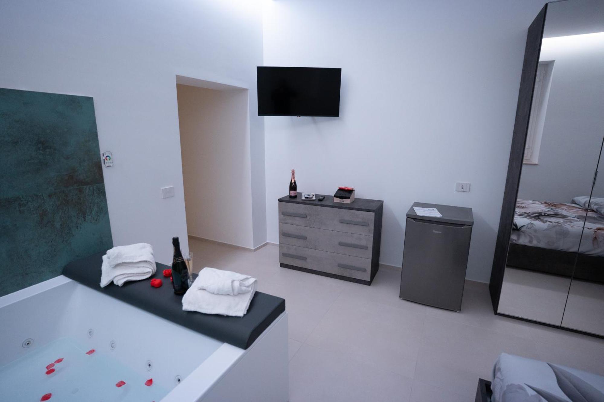 Suite Dreams Luxury Giovinazzo Eksteriør billede