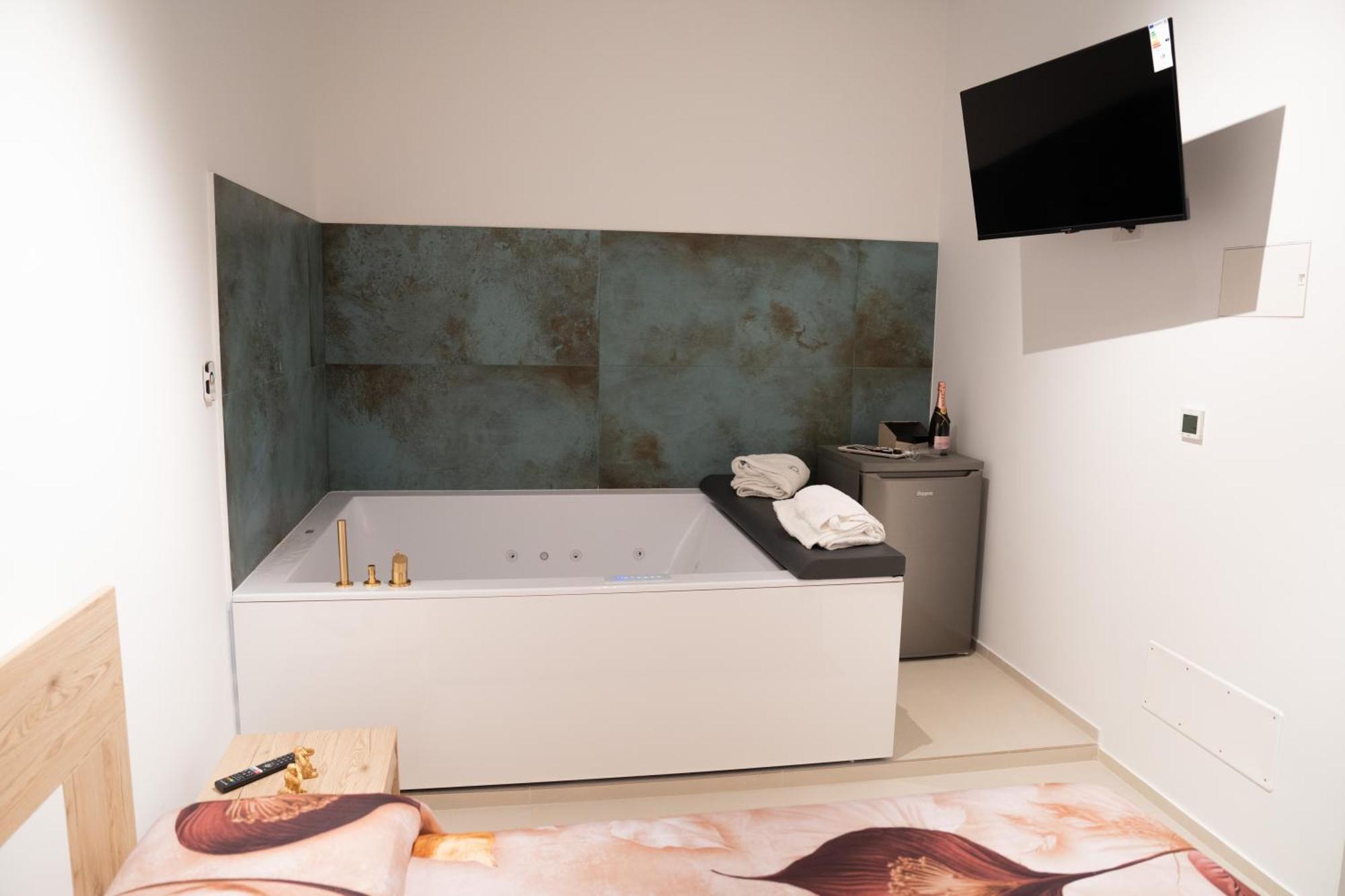 Suite Dreams Luxury Giovinazzo Eksteriør billede