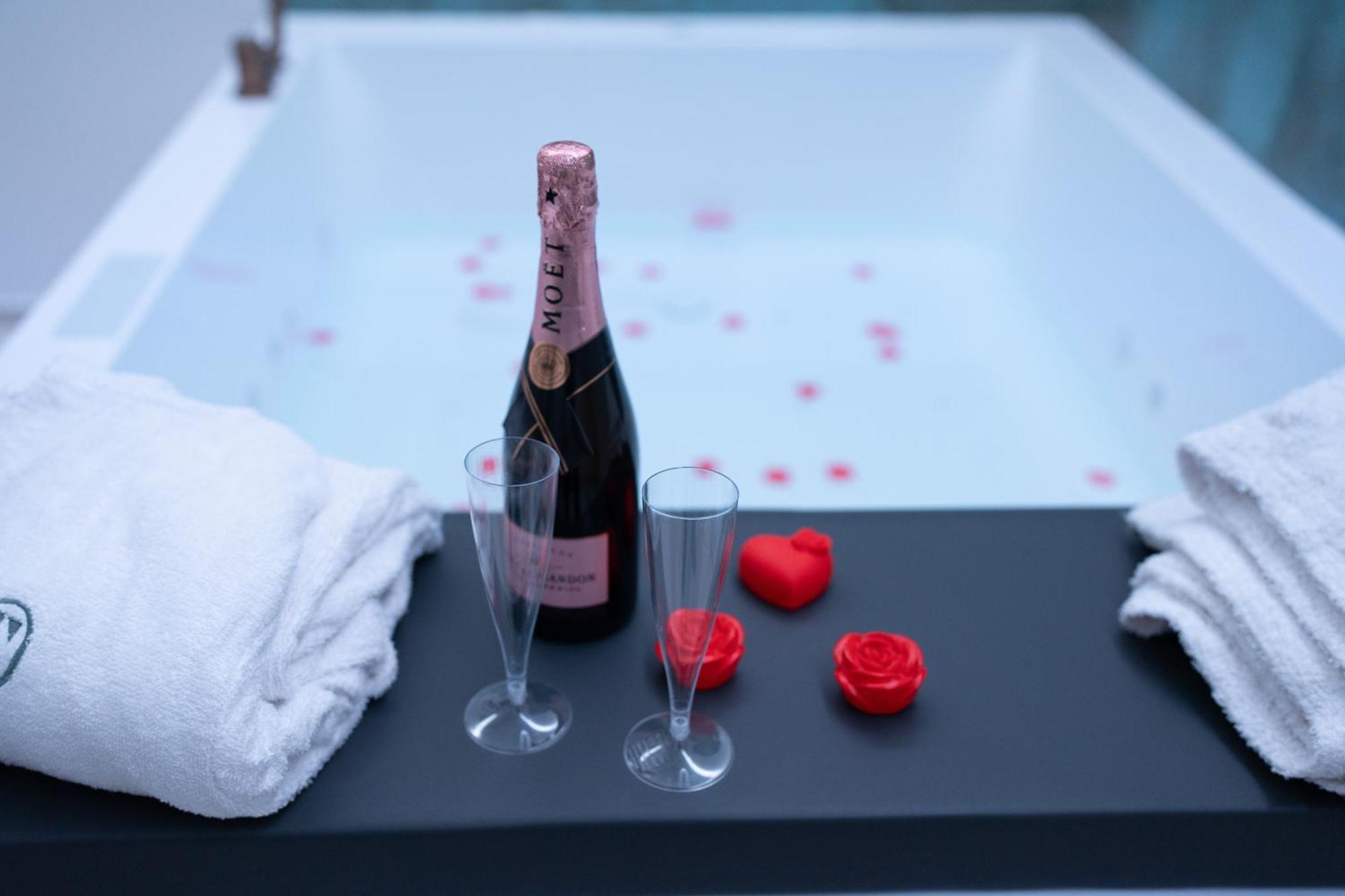 Suite Dreams Luxury Giovinazzo Eksteriør billede